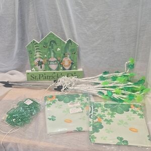 St. Patrick's Day Party Supplies Set - Green and White